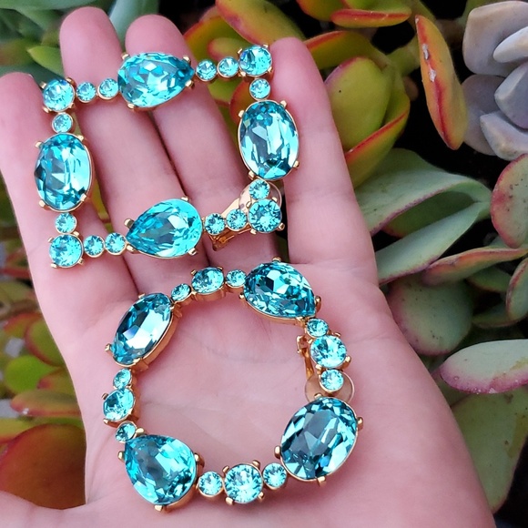 Oscar de la Renta Earrings - Picture 3 of 9